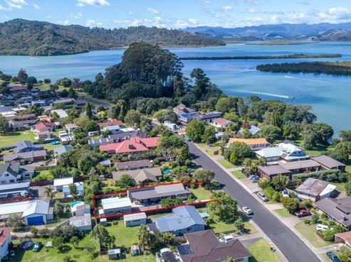 113 Robinson Road, Whitianga