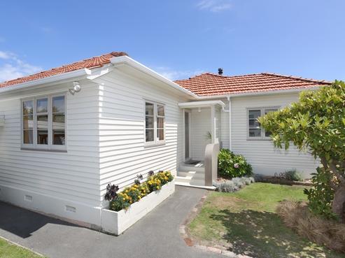 6 Tingey Avenue, Feilding
