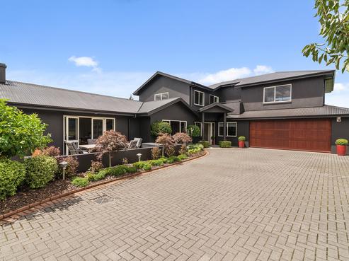 50 Carter Drive, Westbrook