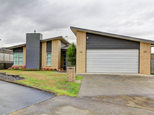 10 Iris Place, Grandview Heights