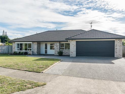 8 Ashleigh Way, Waikanae Beach