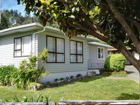27 Shackleton Grove, Stokes Valley