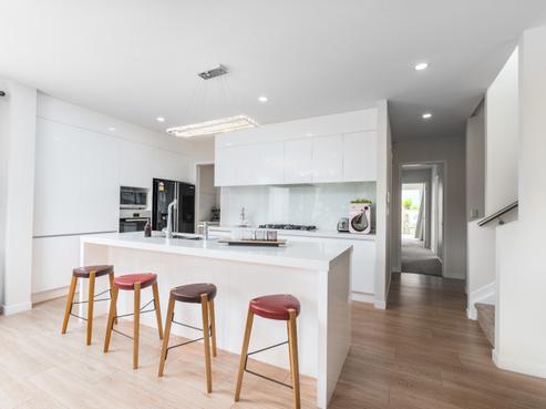 25 Golden Morning Drive, Albany Heights