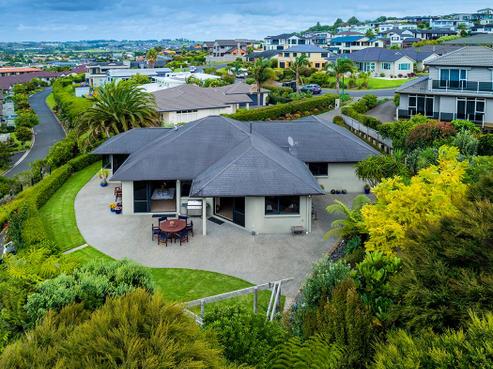 25 The Ritz, Orewa