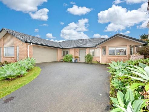 32 Ballymore Drive, Pinehill
