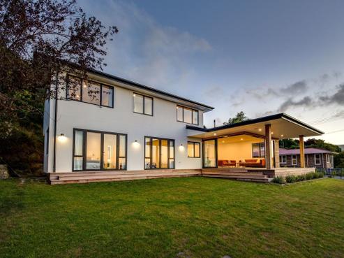 1 Te Awakura Terrace, Mount Pleasant