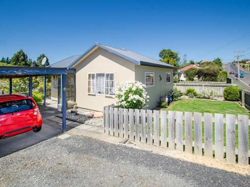 22A Flower Street, Fairfield