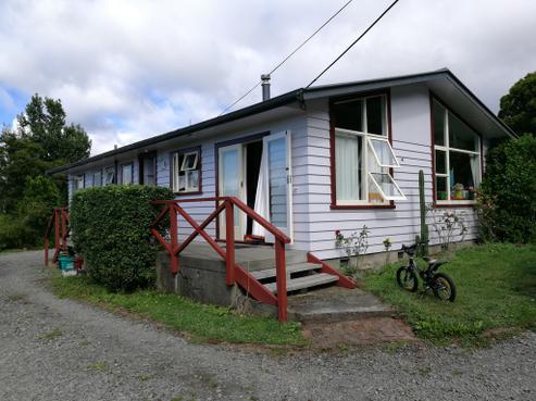 8 Ludlam Street, Featherston