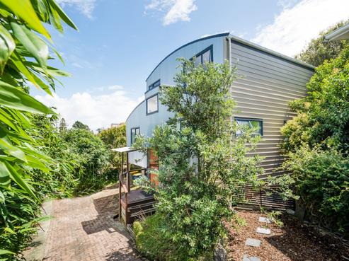 2/3 Sycamore Drive, Sunnynook