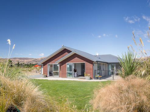 6 Jack Young Place, Albert Town