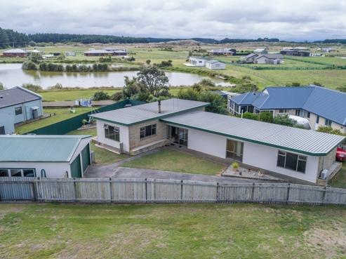 7 Low Avenue, Foxton Beach
