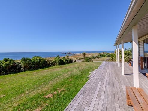 151 Te Awaiti Road, Tora