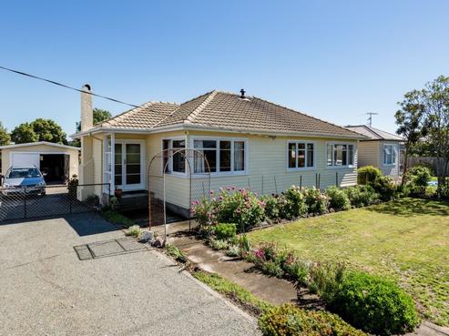 33 Beach Road, Richmond