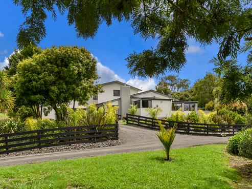 70 Sharon Road, Waitoki