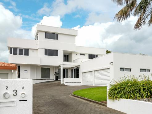 3A Strandon Place, Strandon