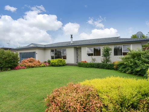 33 Upham Crescent, Taradale