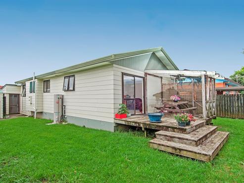 2/31 Karepo Crescent, Ranui