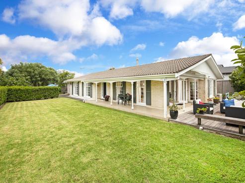 2 Tyrian Close, Half Moon Bay