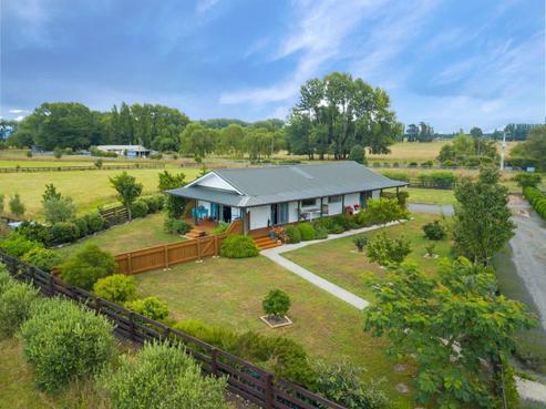 182 Wards Line, Greytown
