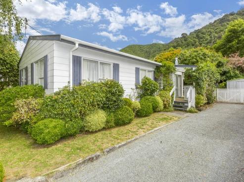 35 Hartford Crescent, Totara Park