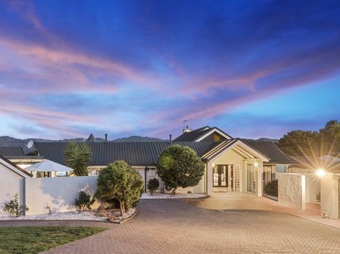 20 Corrondella Grove, Belmont