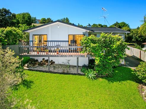 47 Oaktree Avenue, Browns Bay