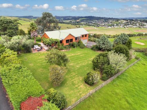 48 Pipitiwai Drive, Helensville