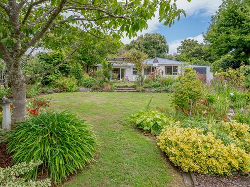 264 Te Moana Road, Waikanae