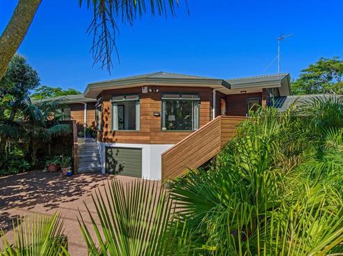 8 Tainui Street, Torbay