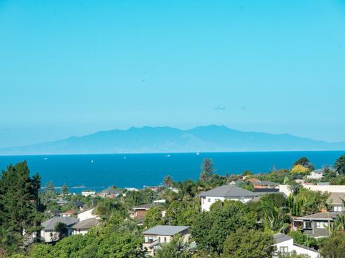 663 East Coast Road, Browns Bay