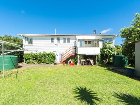 6 Airdrie Road, Ranui
