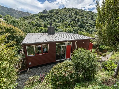 18 Silverstream Road, Crofton Downs