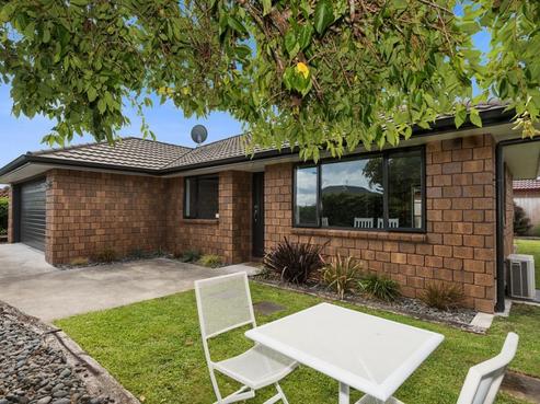 6 Steele Road, Forest Lake