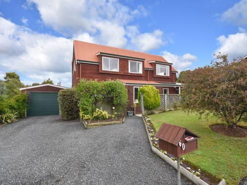 60 Walton Park Avenue, Fairfield