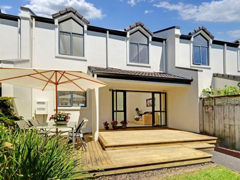 2/7 Belle Verde Drive, Sunnynook