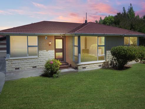71 Maces Road, Bromley