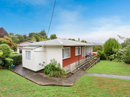 110 Easther Crescent, Kew
