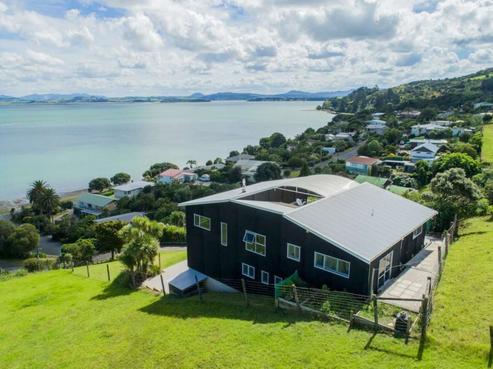 1 Manganese Point Road, Tamaterau