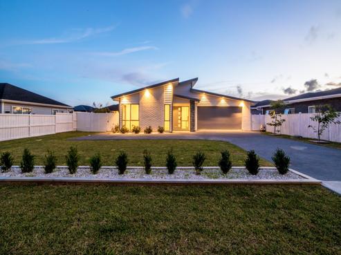 21 Fred White Drive, Kumeu