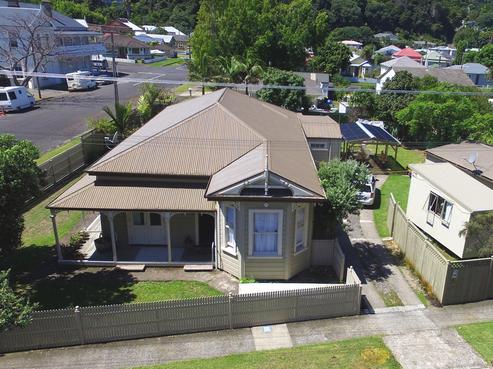 112 Beach Road, Thames