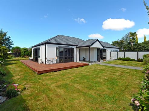 17 Fairweather Crescent, Kaiapoi
