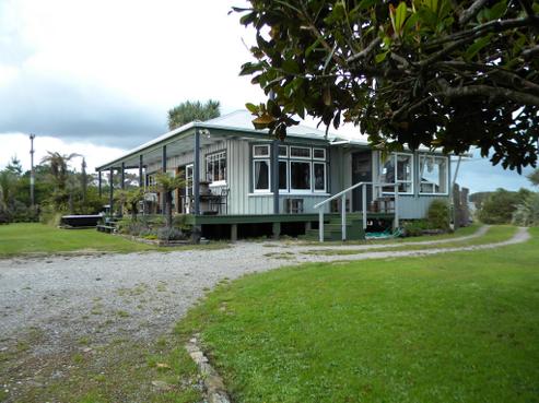 3 Stafford Road, Hokitika