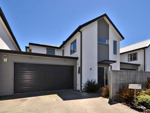 4 Yew Tree Lane, Middleton