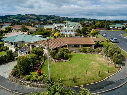2 Robert Street, Fairfield
