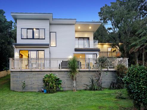 23 Quinns Road, Waiatarua