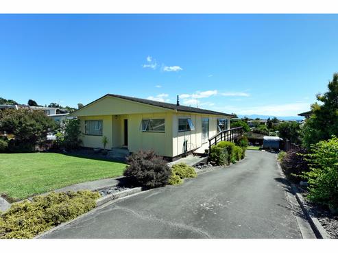 48 Marlborough Crescent, Richmond