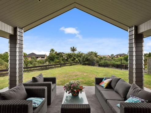 150 Saint James Drive, Huntington