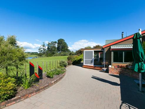 14 Kororako Grove, Whalers Gate