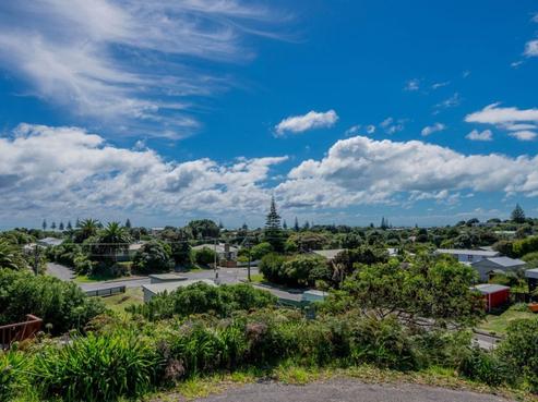 5 Rata Street, Otaki Beach