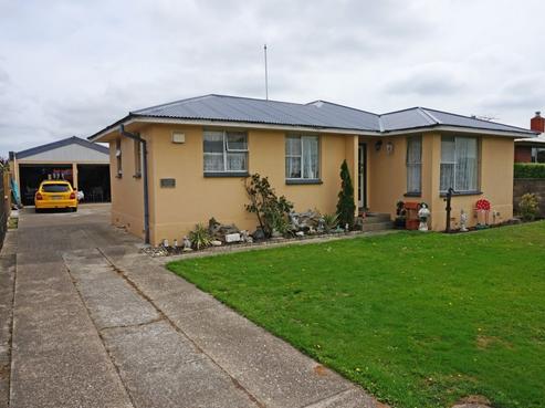 61 Glenalmond Crescent, Rockdale